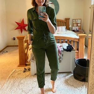 Top Shop Women’s Hunter Green Jumpsuit Size 6 S/M